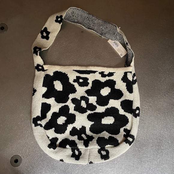 Knit Flower Shoulder Bag in Black & White, NWT. - Picture 11 of 16